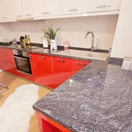Premium Beachfront شقة دراس